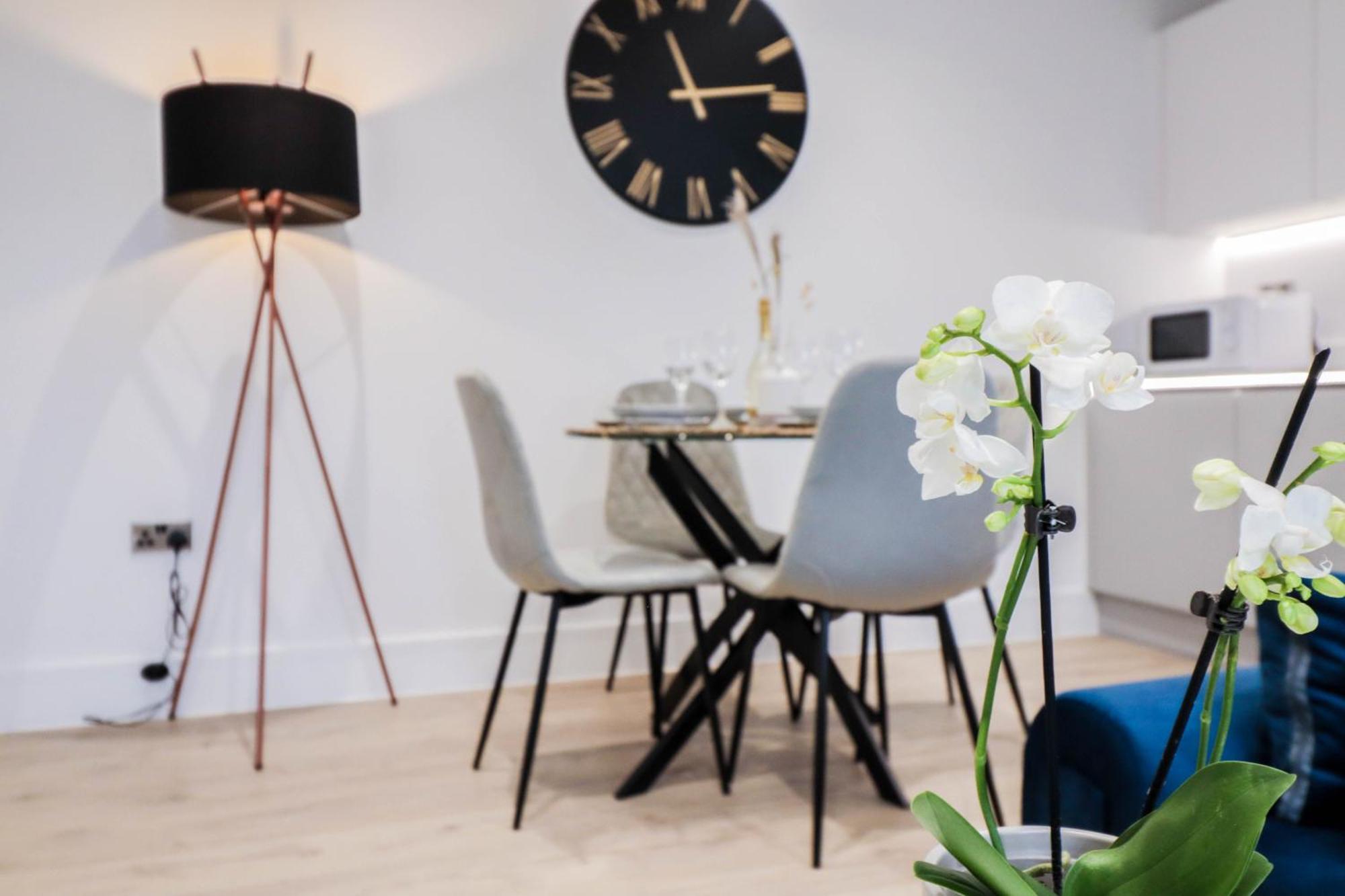 Modern 1-Bed Apartment In Buckinghamshire With Free Wifi, Parking & Garden High Wycombe Luaran gambar