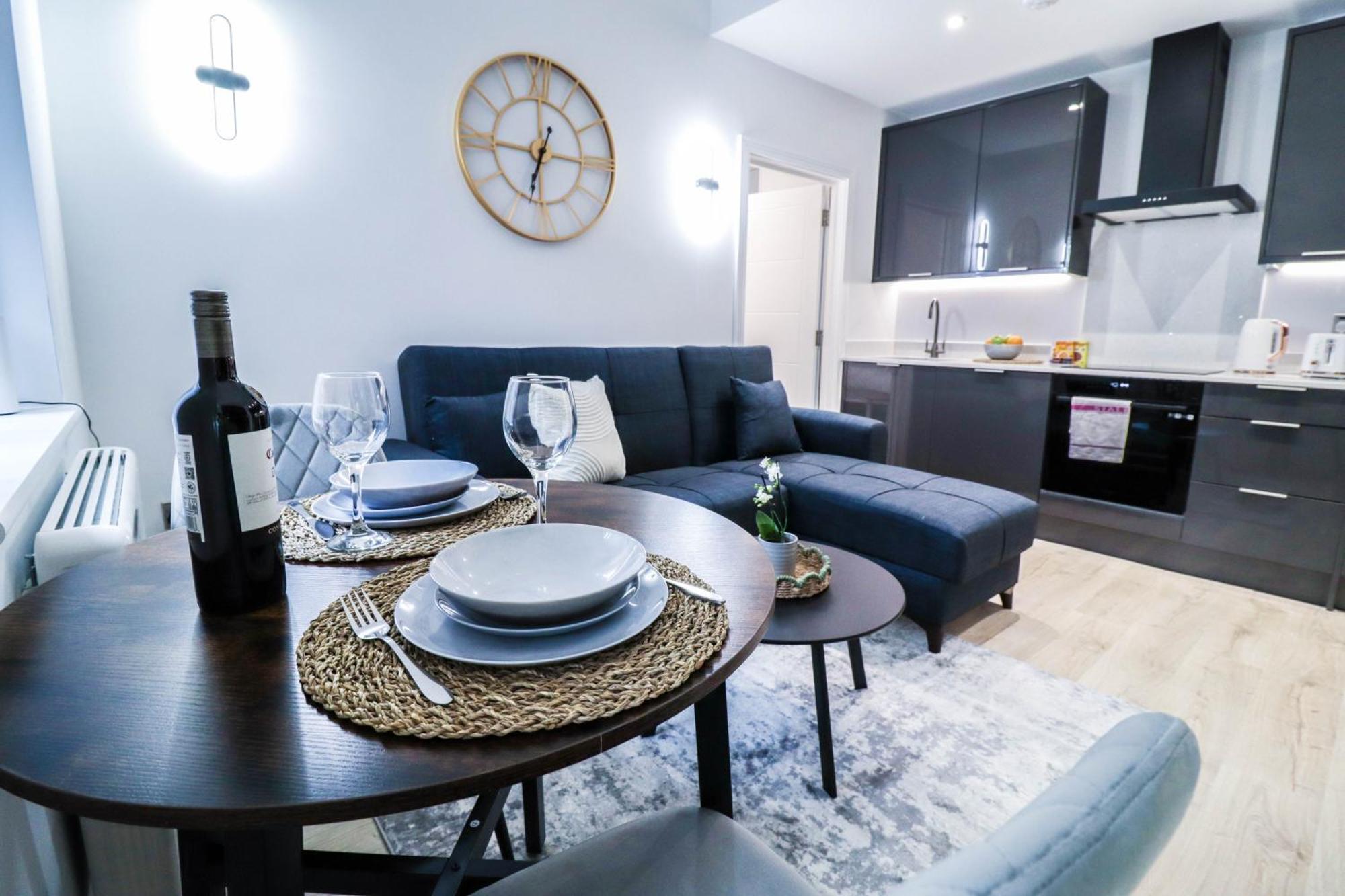 Modern 1-Bed Apartment In Buckinghamshire With Free Wifi, Parking & Garden High Wycombe Luaran gambar