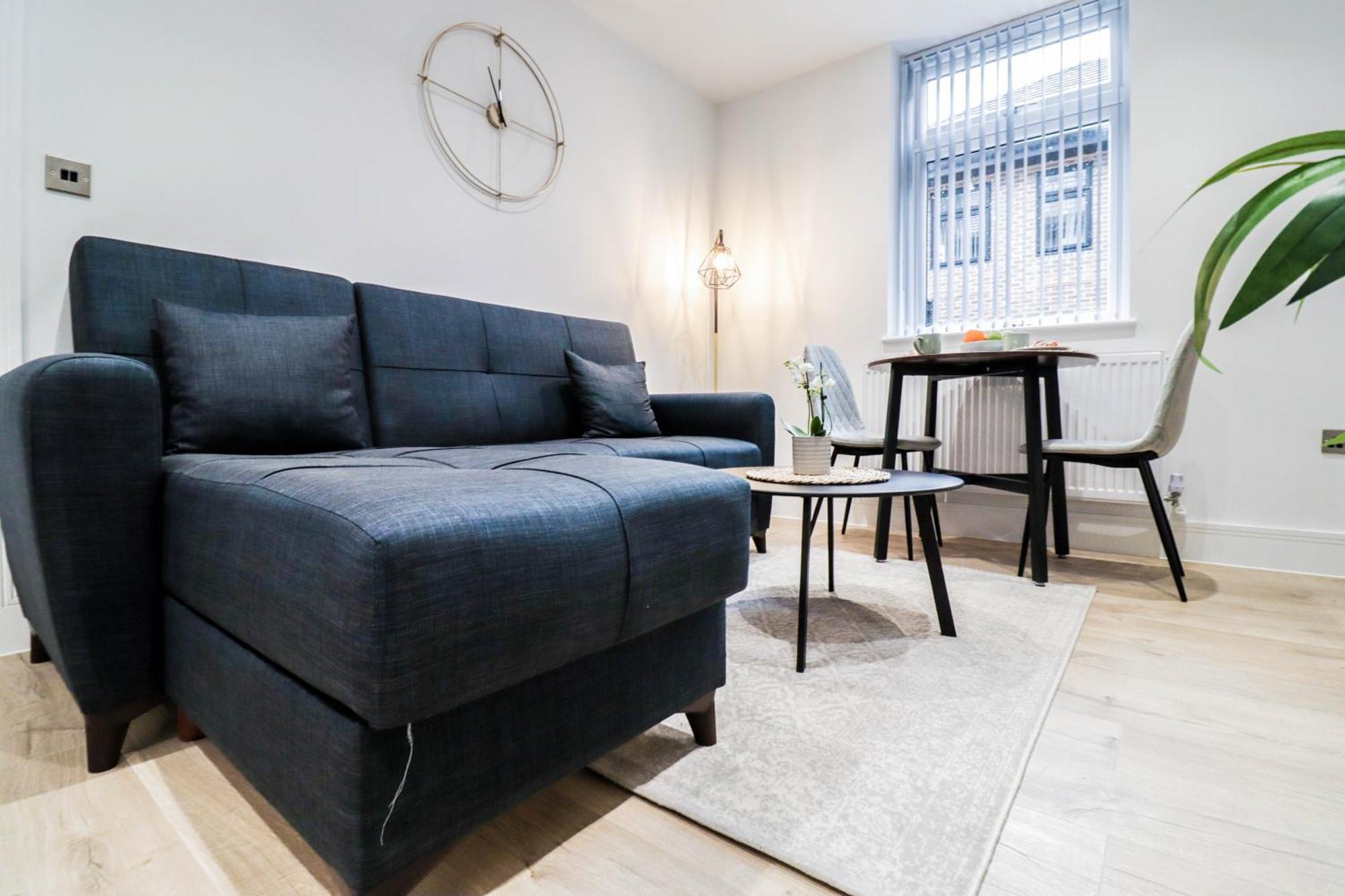 Modern 1-Bed Apartment In Buckinghamshire With Free Wifi, Parking & Garden High Wycombe Luaran gambar