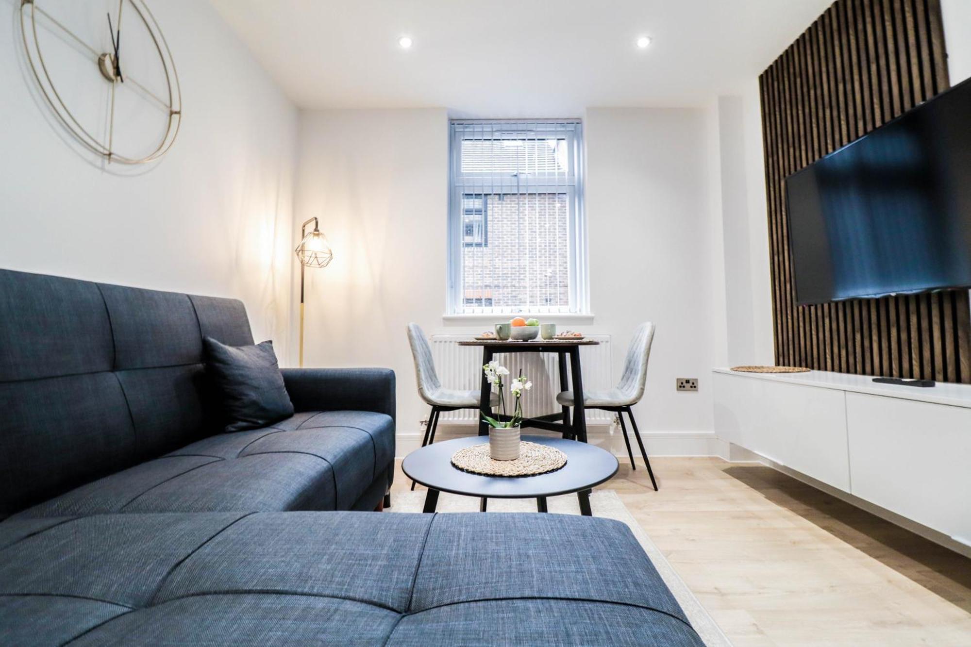 Modern 1-Bed Apartment In Buckinghamshire With Free Wifi, Parking & Garden High Wycombe Luaran gambar