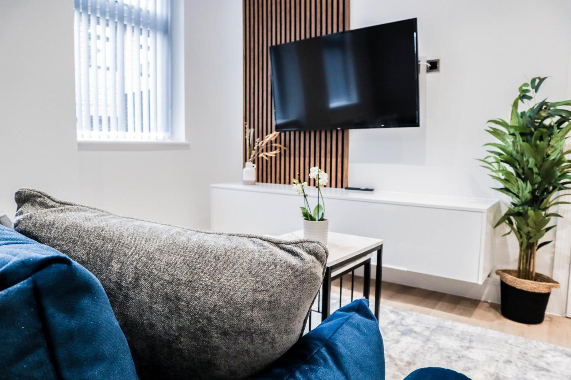 Modern 1-Bed Apartment In Buckinghamshire With Free Wifi, Parking & Garden High Wycombe Luaran gambar