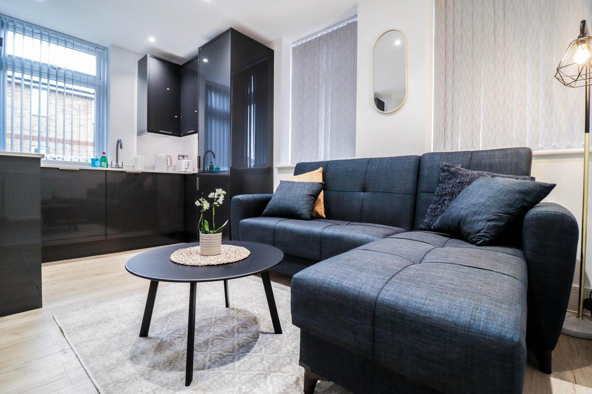 Modern 1-Bed Apartment In Buckinghamshire With Free Wifi, Parking & Garden High Wycombe Luaran gambar