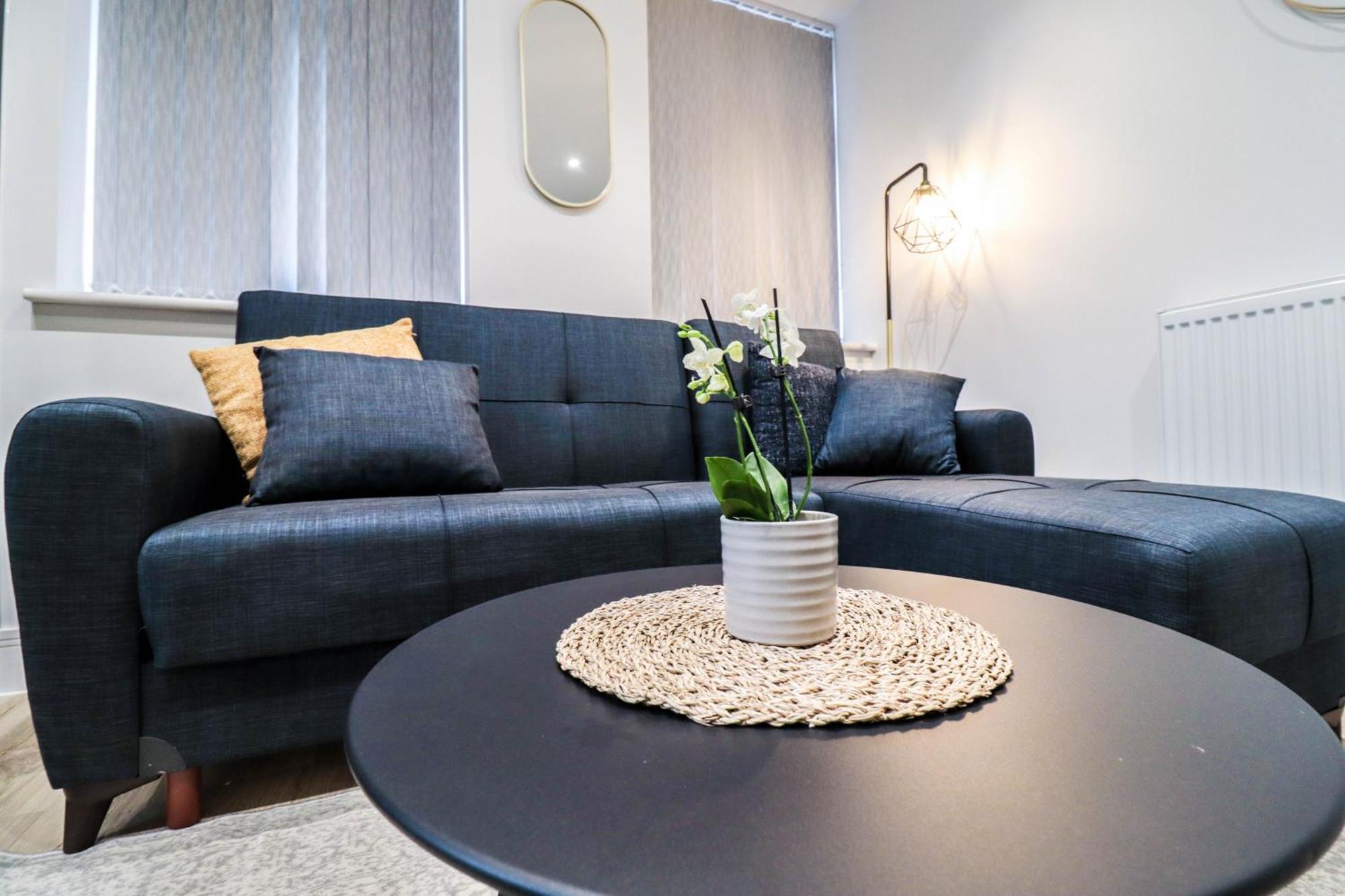 Modern 1-Bed Apartment In Buckinghamshire With Free Wifi, Parking & Garden High Wycombe Luaran gambar