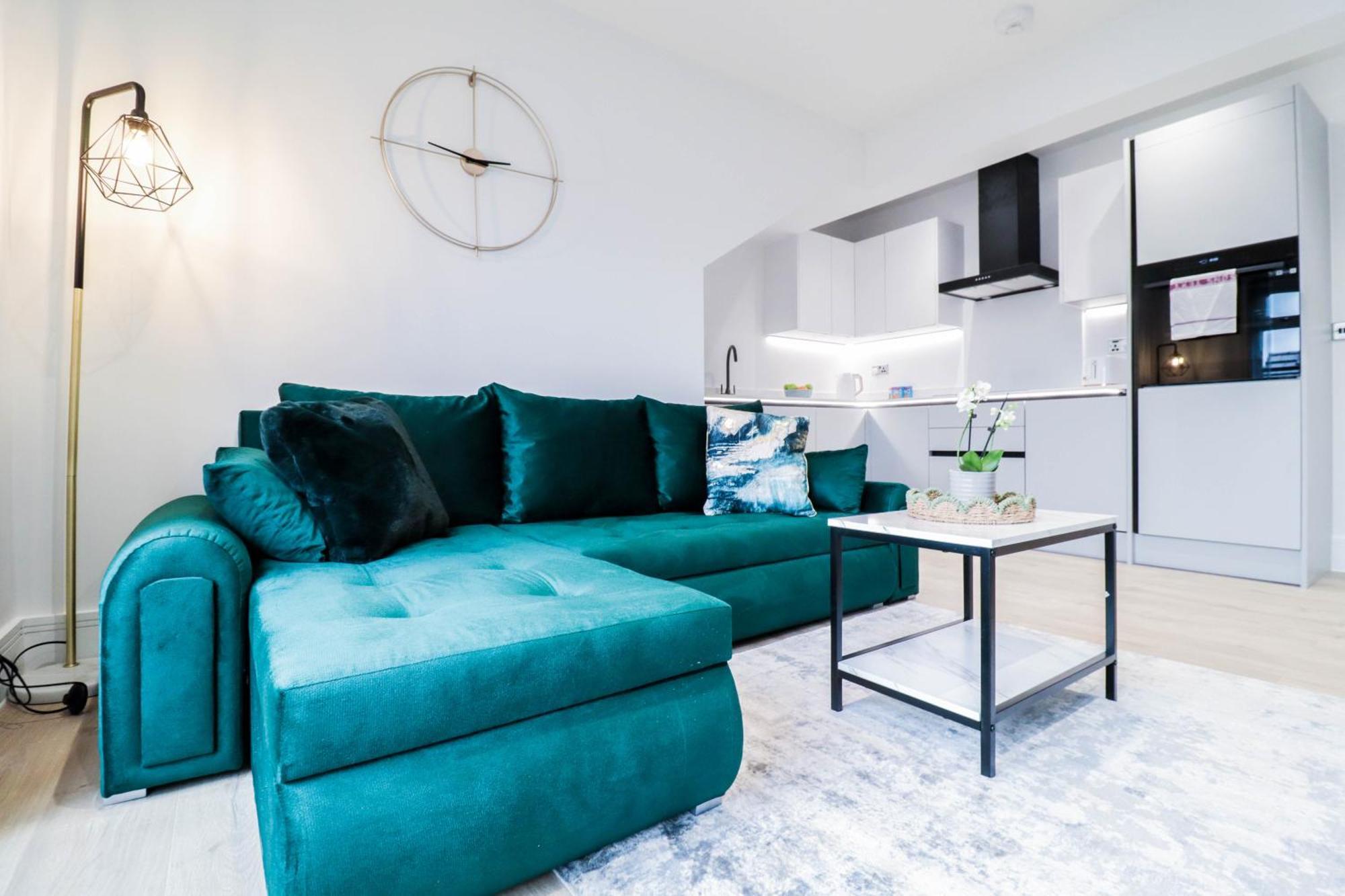 Modern 1-Bed Apartment In Buckinghamshire With Free Wifi, Parking & Garden High Wycombe Luaran gambar