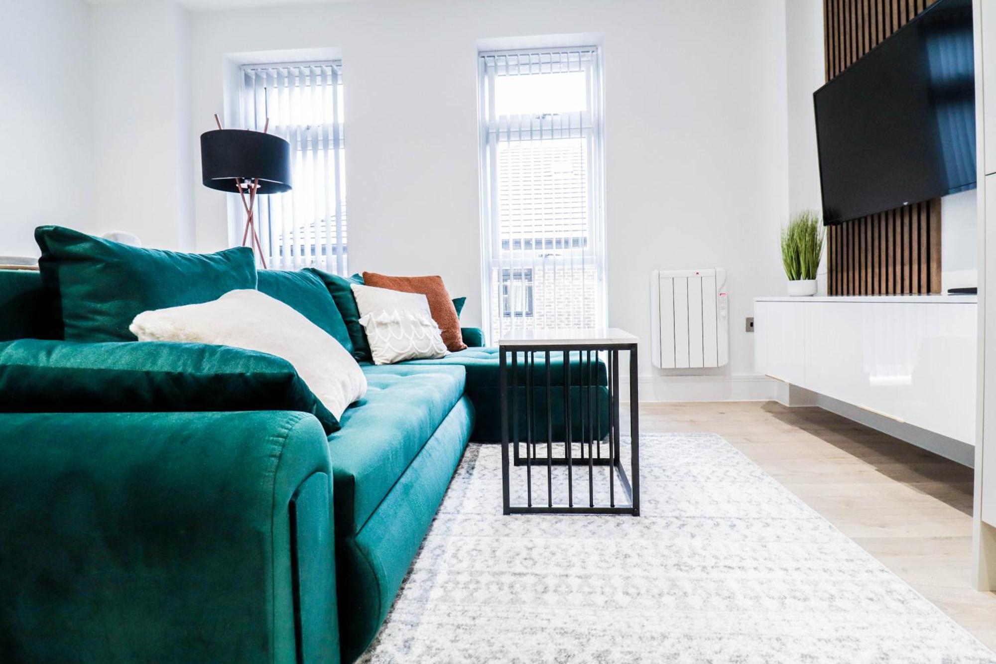 Modern 1-Bed Apartment In Buckinghamshire With Free Wifi, Parking & Garden High Wycombe Luaran gambar