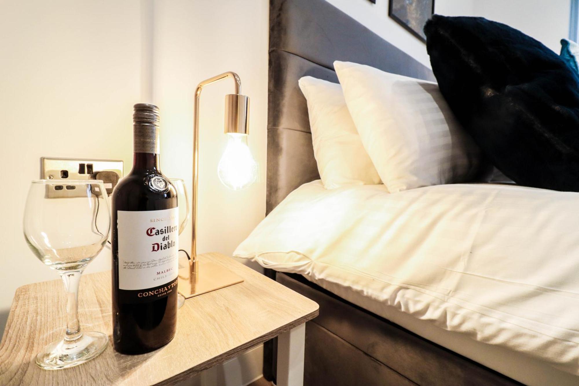 Modern 1-Bed Apartment In Buckinghamshire With Free Wifi, Parking & Garden High Wycombe Luaran gambar