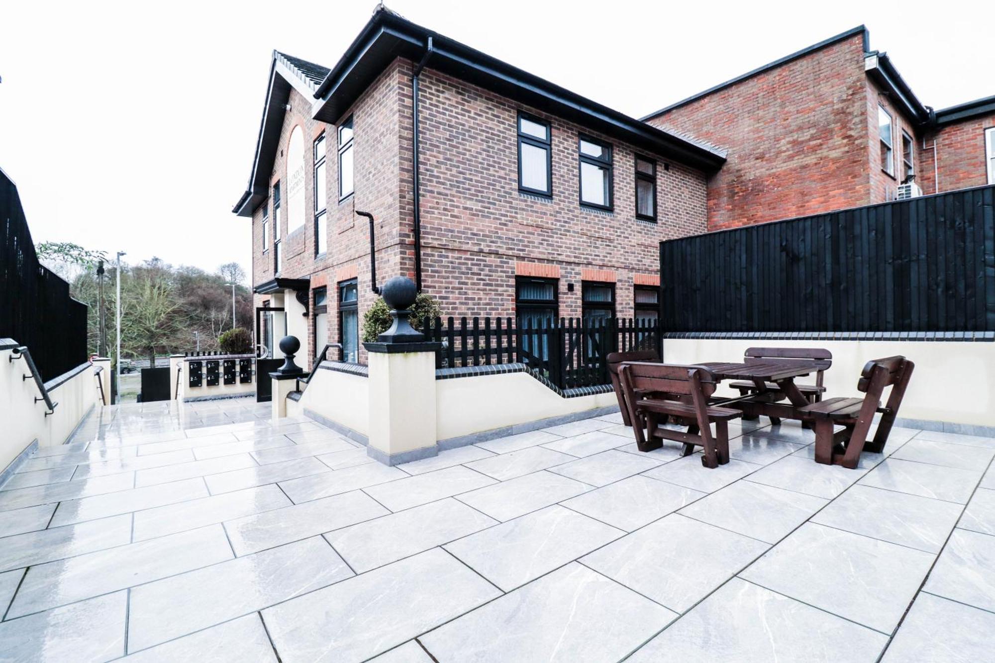 Modern 1-Bed Apartment In Buckinghamshire With Free Wifi, Parking & Garden High Wycombe Luaran gambar