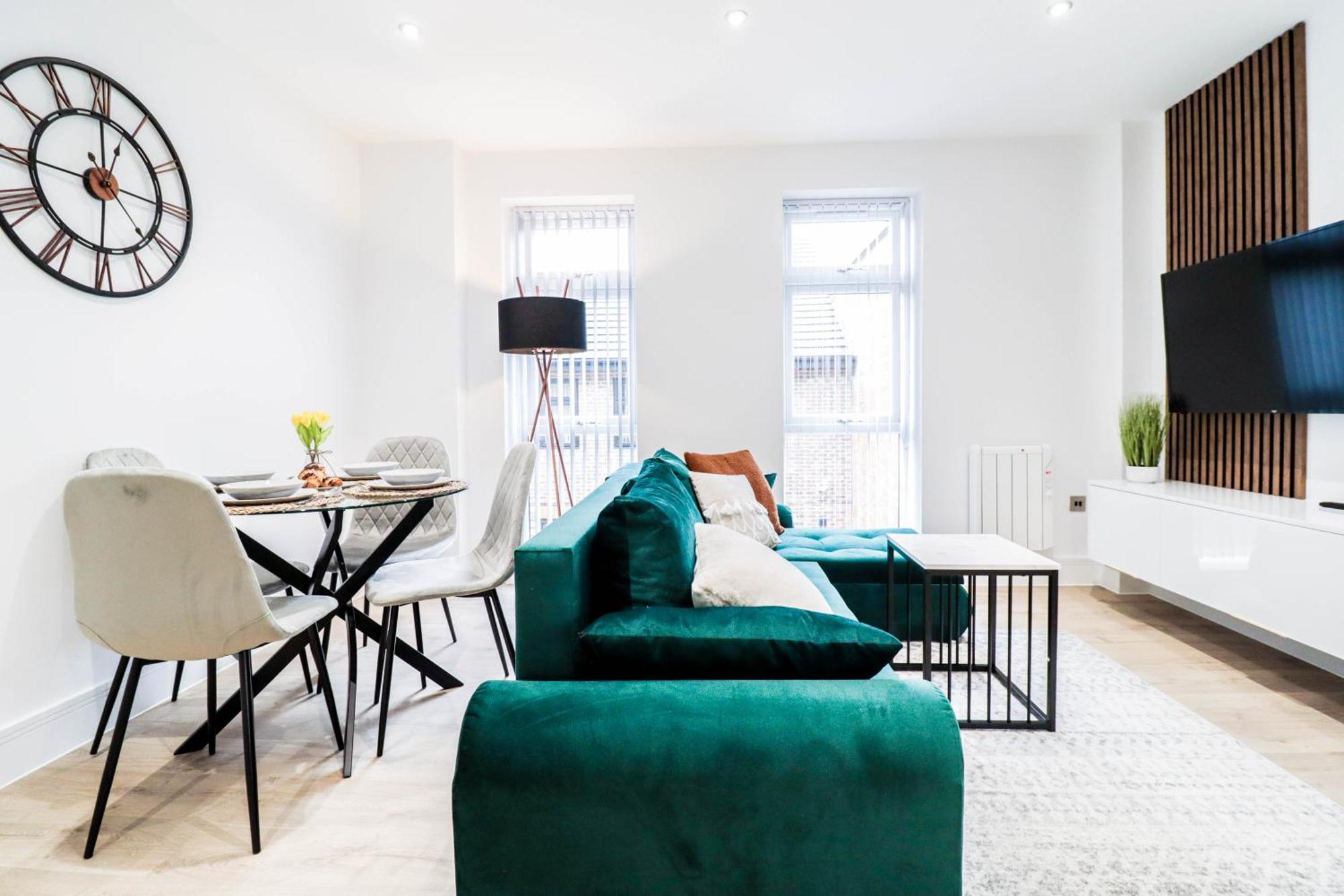 Modern 1-Bed Apartment In Buckinghamshire With Free Wifi, Parking & Garden High Wycombe Luaran gambar